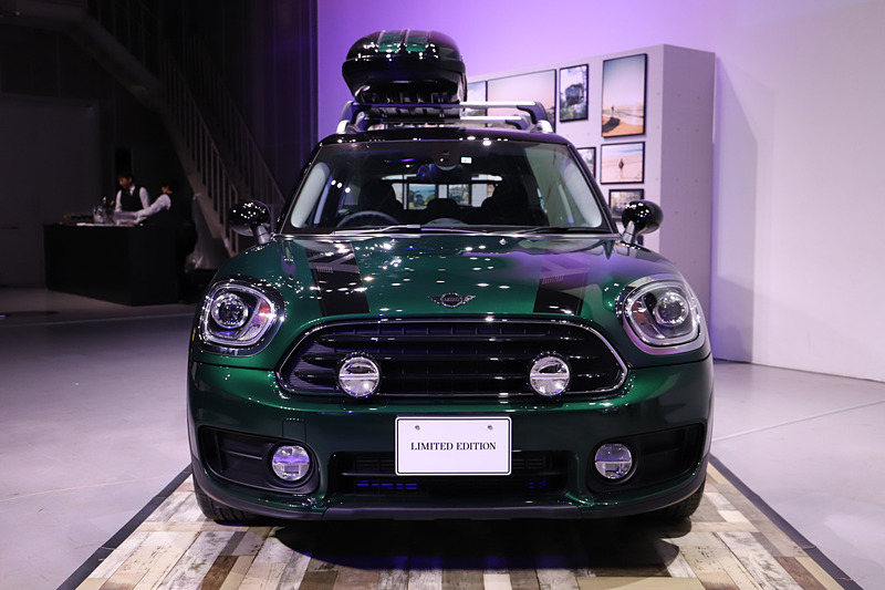 MINI クロスオーバー ノーフォーク・エディション。ボディサイズは4315×1820×1595mm（全長×全幅×全高）、ホイールベースは2670mm