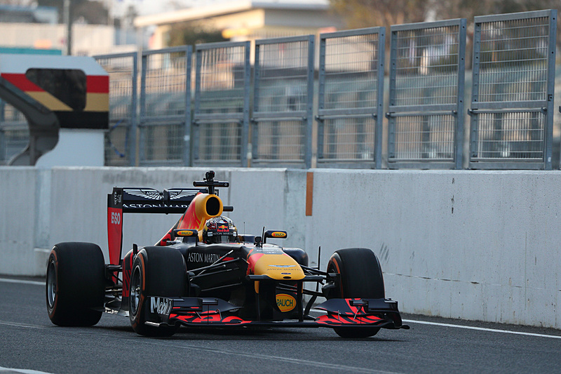 4輪、2輪の多彩なカテゴリーで活躍しているレースマシンが登場する