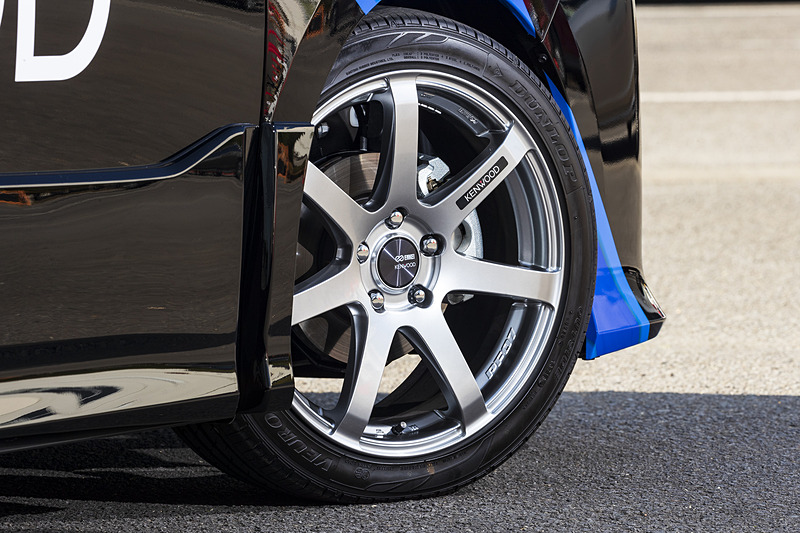 エンケイとのコラボレーションホイール「KWPF07」