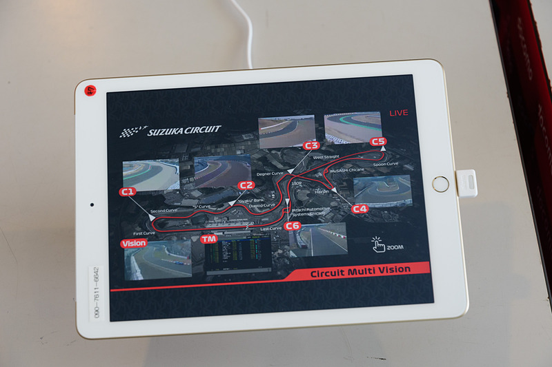 鈴鹿サーキットでは無線網を充実し、どこでもポイントとなるコーナーの映像を見られるようなるという。また、最新技術により、遅延もほとんどないとのこと