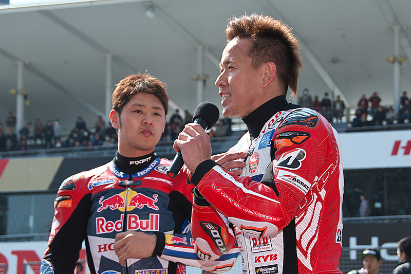 走行終了後に参加ライダーによるトークセッションが実施された