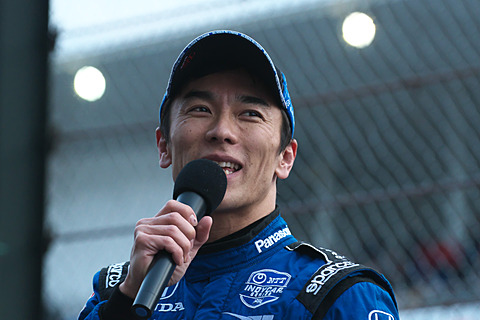 佐藤琢磨選手がインディ500ウィナーとして、中嶋一貴選手がル・マン24