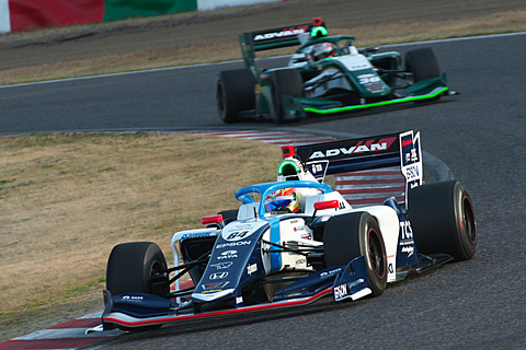 佐藤琢磨選手がインディ500ウィナーとして、中嶋一貴選手がル・マン24