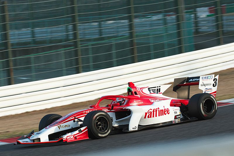 TRD（トヨタ）製エンジンを搭載して参戦する「KONDO RACING」の3号車。ドライバーは山下健太選手