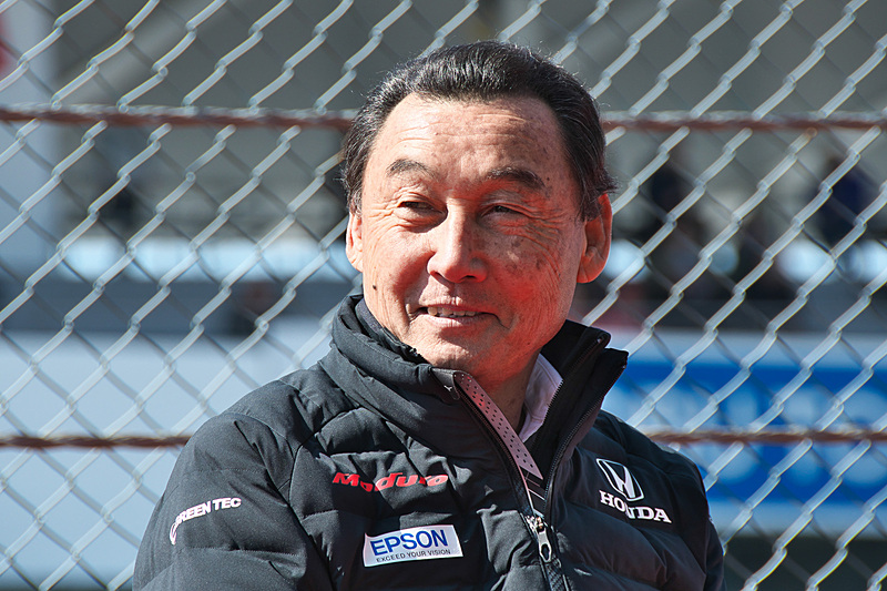 2018年まで「永遠のライバル対決」でレースを披露してきた中嶋悟氏（左、中央）と星野一義氏（右）