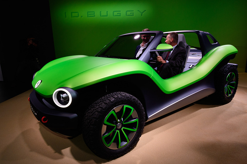 見る角度によって驚くほど表情が変わる