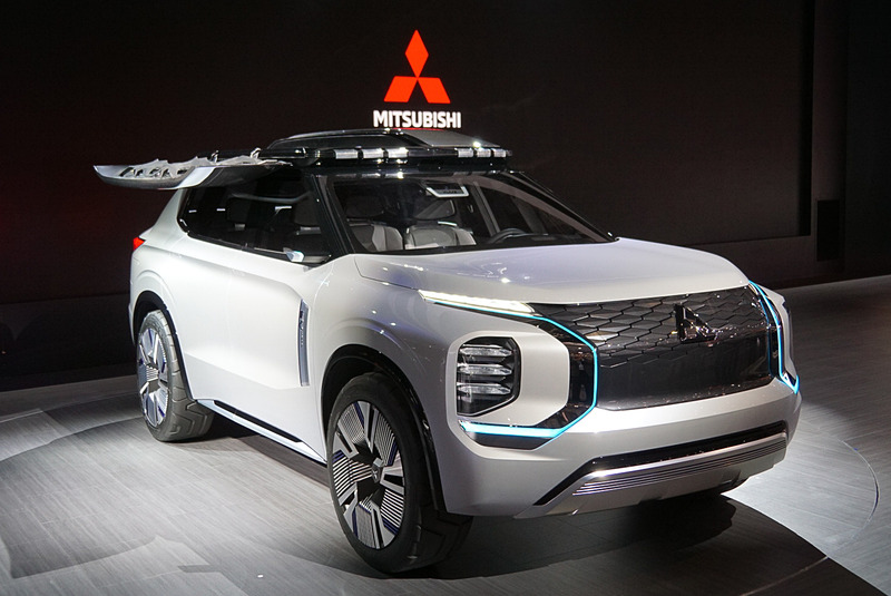 クロスオーバーSUVのコンセプトカー「MITSUBISHI ENGELBERG TOURER（ミツビシ・エンゲルベルク・ツアラー）」