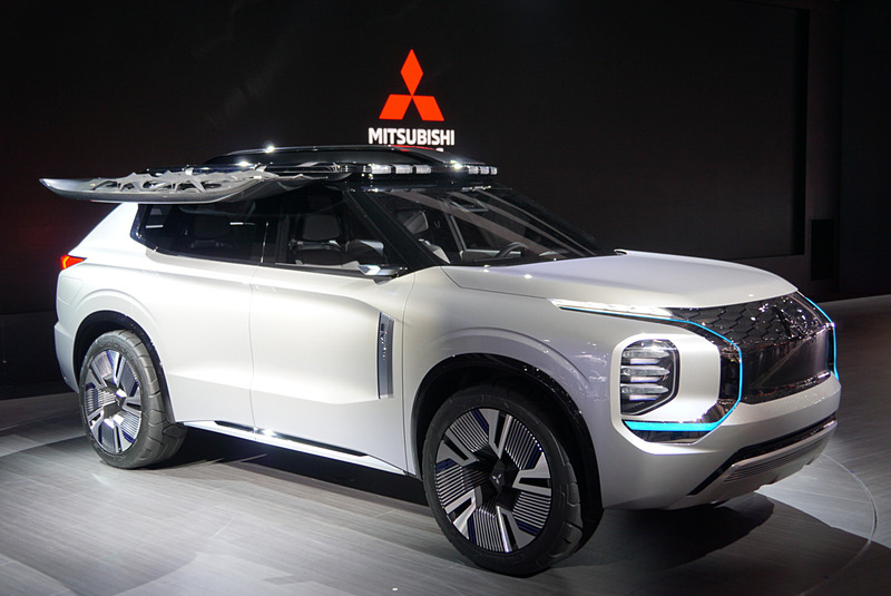 MITSUBISHI ENGELBERG TOURER