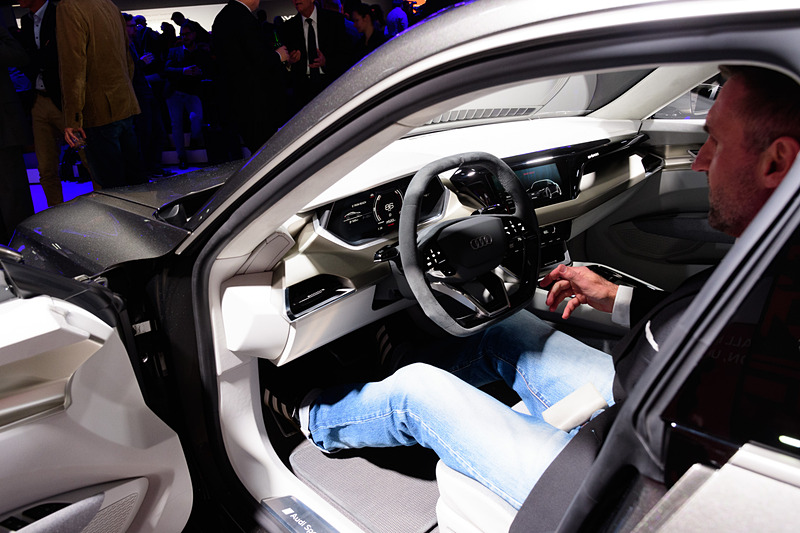 先進的なコクピット