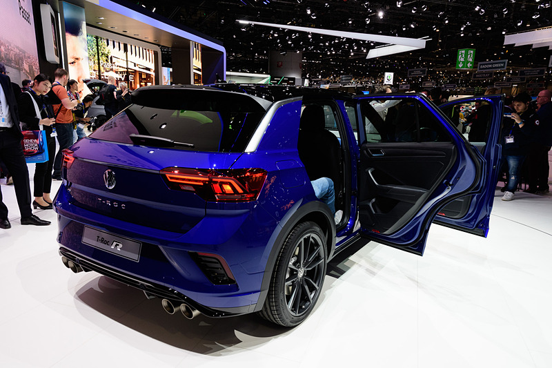 フォルクスワーゲンらしく、かっちりとした骨格が感じられる「T-Roc R」。日本導入を期待したい車種だ