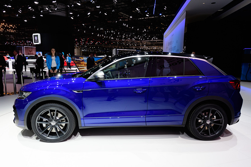 フォルクスワーゲンらしく、かっちりとした骨格が感じられる「T-Roc R」。日本導入を期待したい車種だ