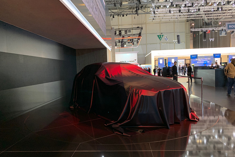 アンベールを待つ新型SUV