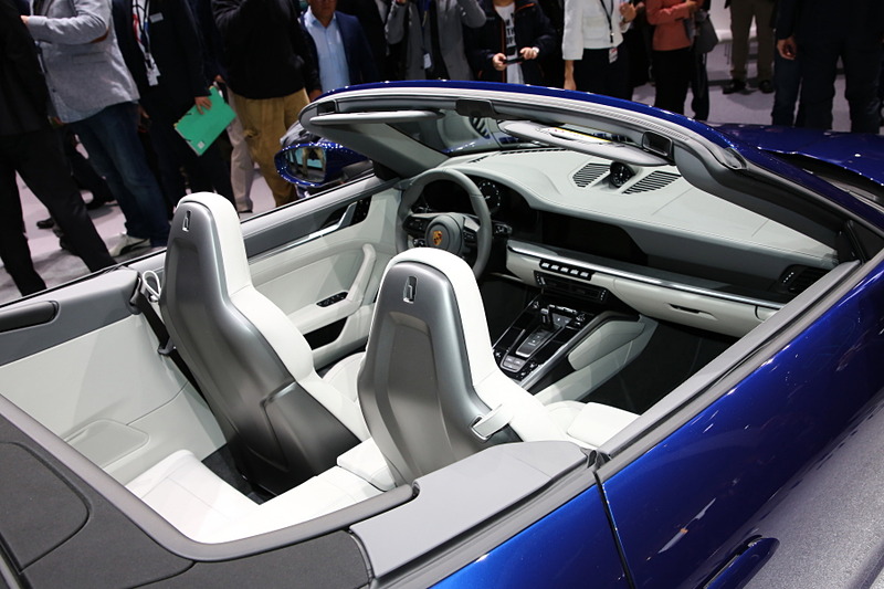 ソフトトップは50km/h以下であれば12秒で開閉可能