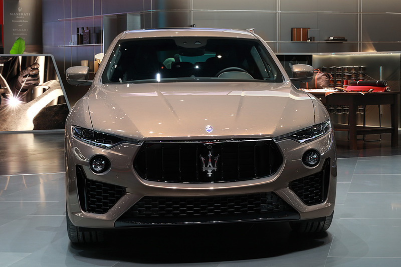 「レヴァンテ S Q4 グランスポーツ」