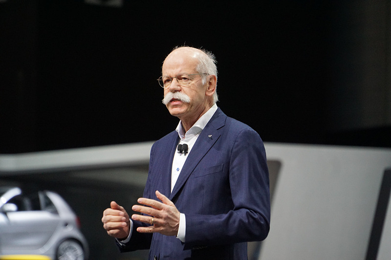ダイムラー 会長のディーター・ツェッチェ氏