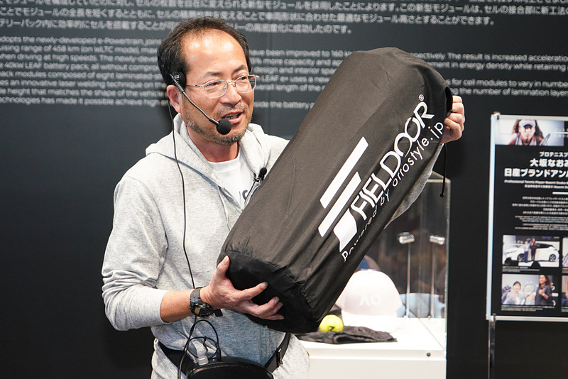 車中泊やオートキャンプ向けのエアマット。持ち運びを重視した縦走キャンプ用よりもかなり大きめ。写真で写っているのは<a href="https://www.amazon.co.jp/dp/B00R5ON0U6">フィールドア製の車中泊マット</a>