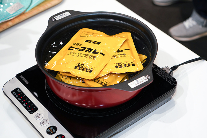 非常用レトルトカレーを湯煎