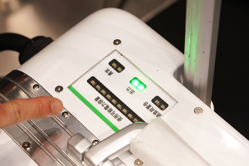 まず、出力ランプが点灯