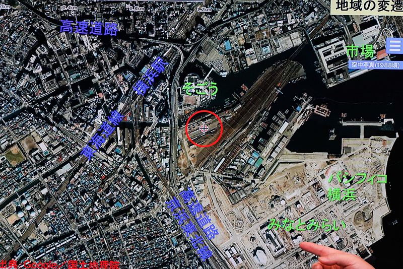 1988年の空撮写真。この場所は線路の引き込み線があった
