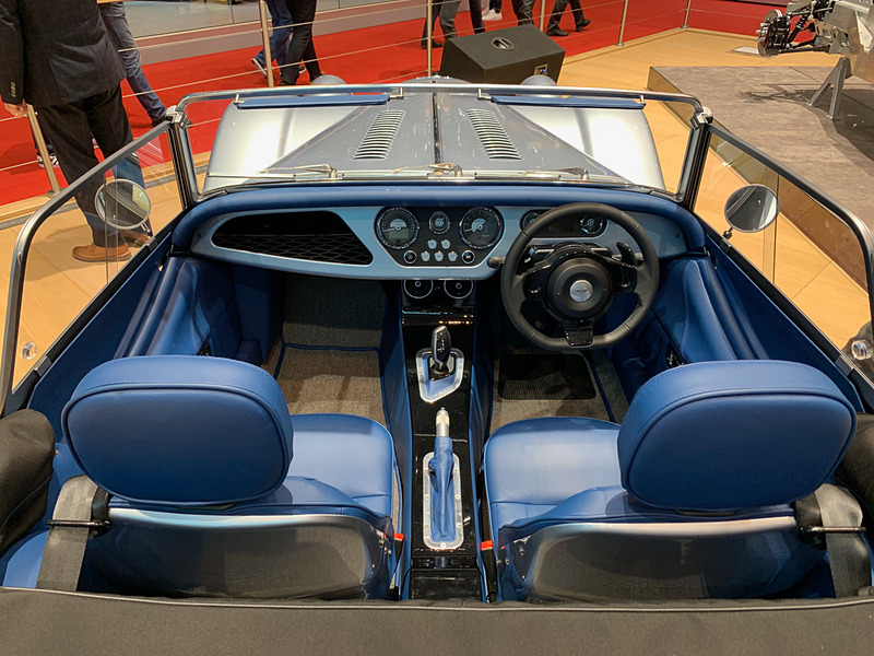 モーガン「Plus Six」のコクピット