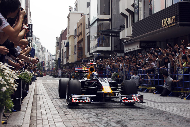 レッドブルのF1マシンが公道走行する「Red Bull Showrun Tokyo」が3月9日14時～15時に開催（写真は2011年6月のもの）