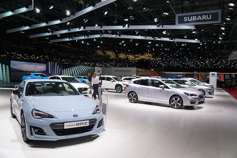 スバルブースにはエアスクープを採用するモデルの展示がなかった