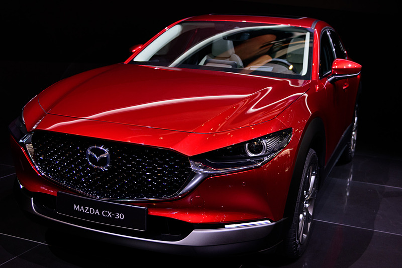 マツダがジュネーブモーターショー2019で世界発公開した新型SUV「CX-30」。大きな話題となっているが,話題の1つは車名に2桁数字が使われていたことだった