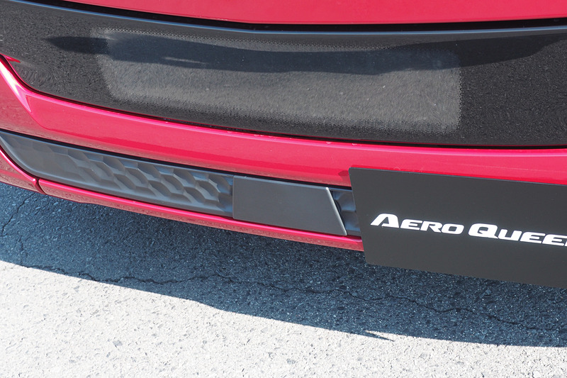 ABA4のミリ波レーダーはバンパー中央下部