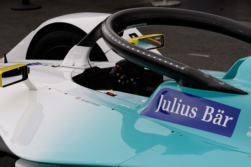 コクピットにはHaloが装着されている