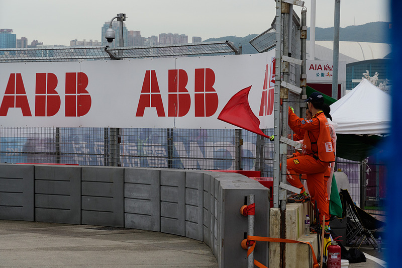 レッドフラッグによる中断も発生