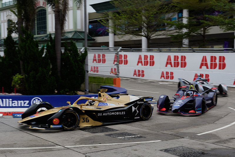 終盤まで僅差の争いが続いたフォーミュラ E 第5戦 香港。アンドレ・ロッテラー選手（36号車 DS TECHEETAH/DS E-TENSE FE19）に、サム・バード選手（2号車 Envision Virgin Racing/Audi e-tron FE05）が僅差で続く。両車が優勝、バード選手が暫定優勝に