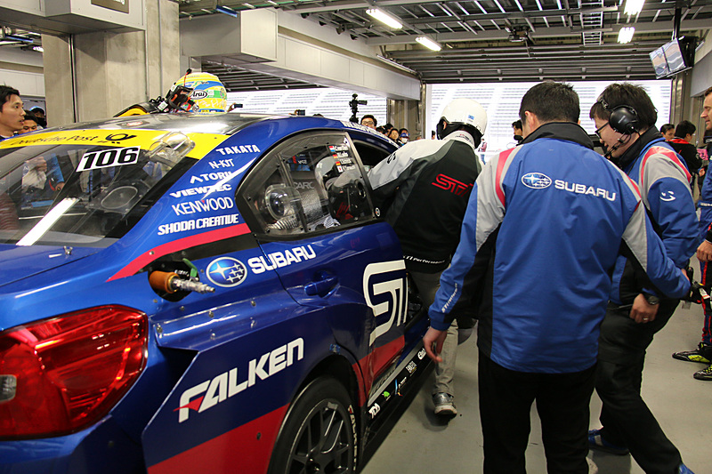 終盤にはサプライズで、2016年のニュルブルクリンク24時間レース参戦マシンの同乗走行も行なわれた