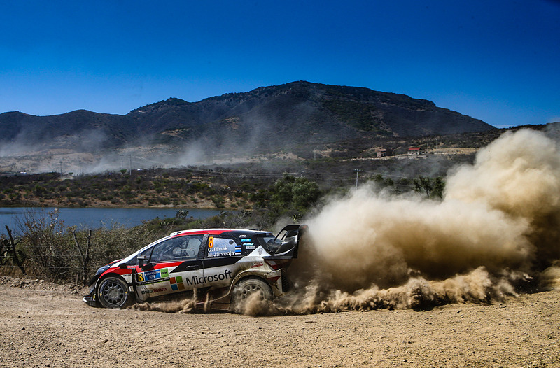「ヤリスWRC」8号車のオィット・タナック/マルティン・ヤルヴェオヤ組