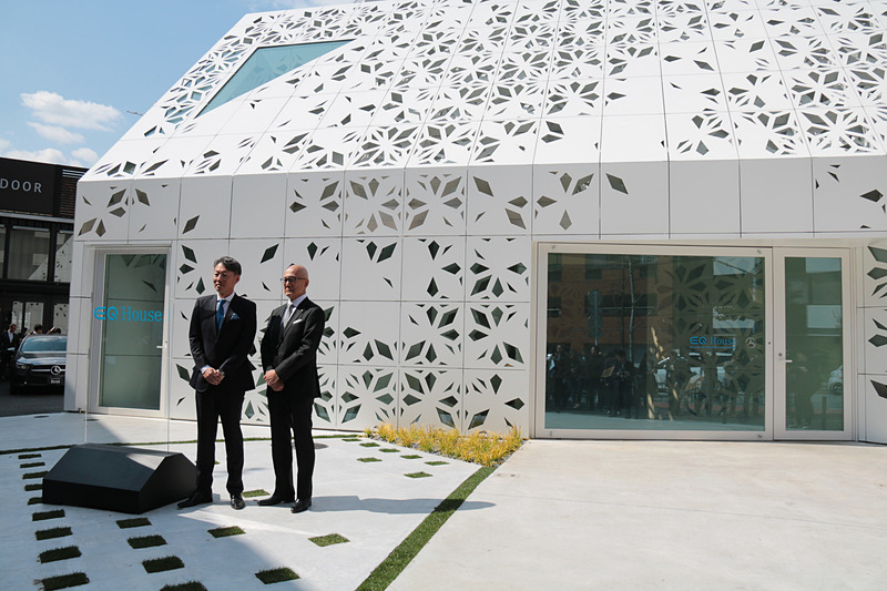 六本木・Mercedes me Tokyoの隣に建てられたEQ House