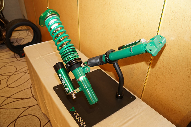 協賛企業による展示