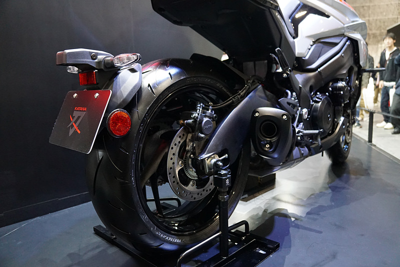 新型「KATANA」（参考出品車）