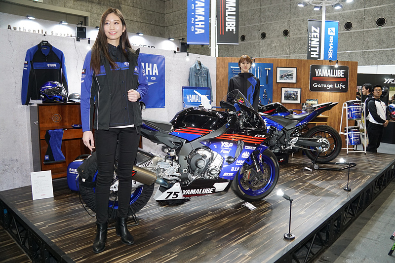 アクセサリーやウェアなども紹介される