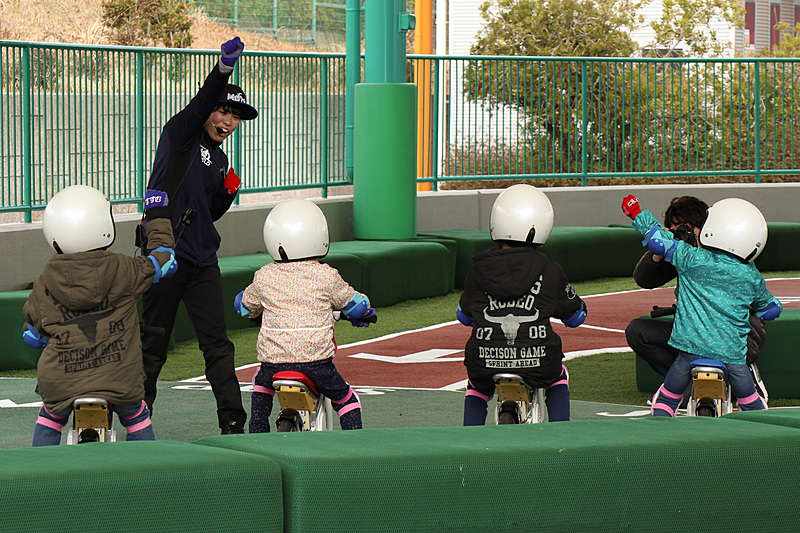 基礎を学んだ子供たちは元気よく本コースに走り出していった