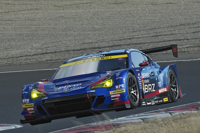 3位は61号車 SUBARU BRZ R＆D SPORTが上がってきた