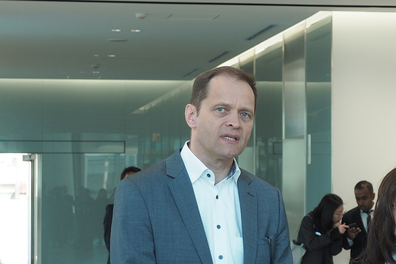 三菱ふそうトラック・バス株式会社 生産本部 施設管理技術部 部長のシューマッハ・トーステン氏