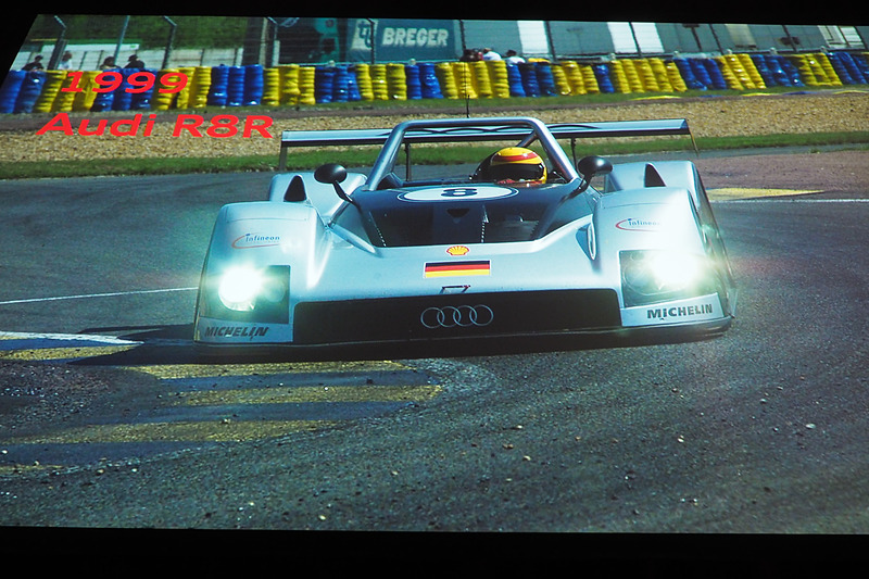 1999年のAudi R8R