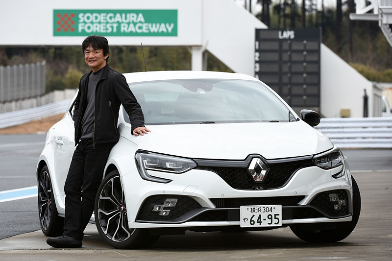 袖ヶ浦フォレストレースウェイで岡本幸一郎がメガーヌ ルノー・スポール カップに試乗