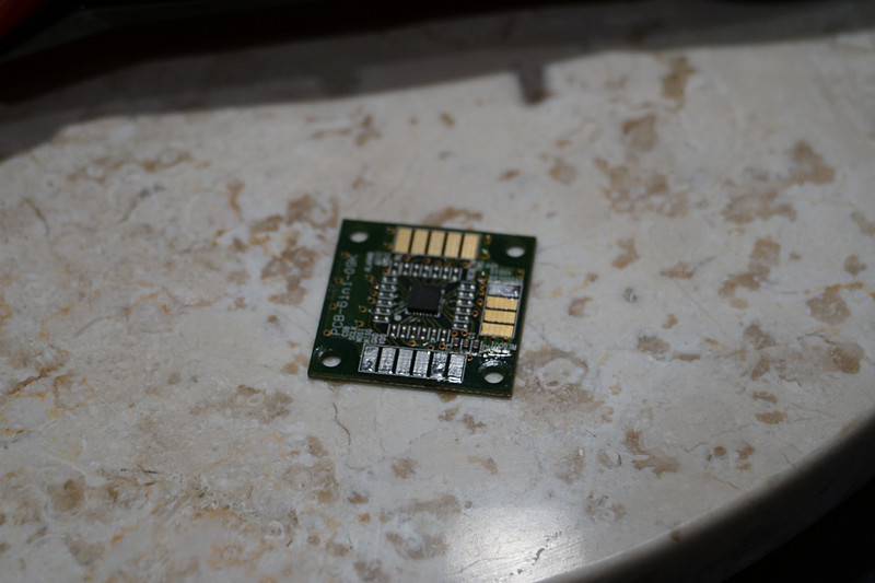 車両の加速度を測定する「6in1 Sensor」