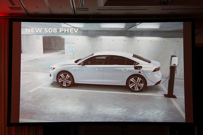 近い将来に508 PHEVを日本導入することも明かされた