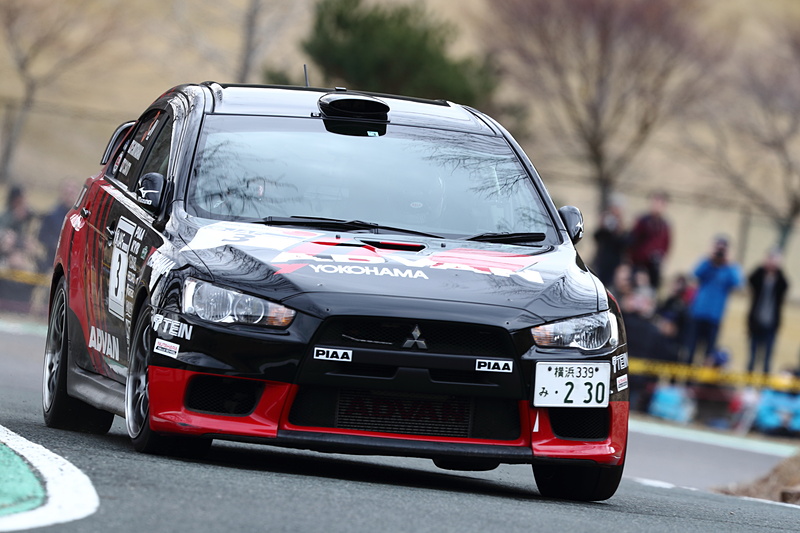 総合2位 奴田原文雄/佐藤忠宜組“ADVAN-PIAA ランサー”（JN1）