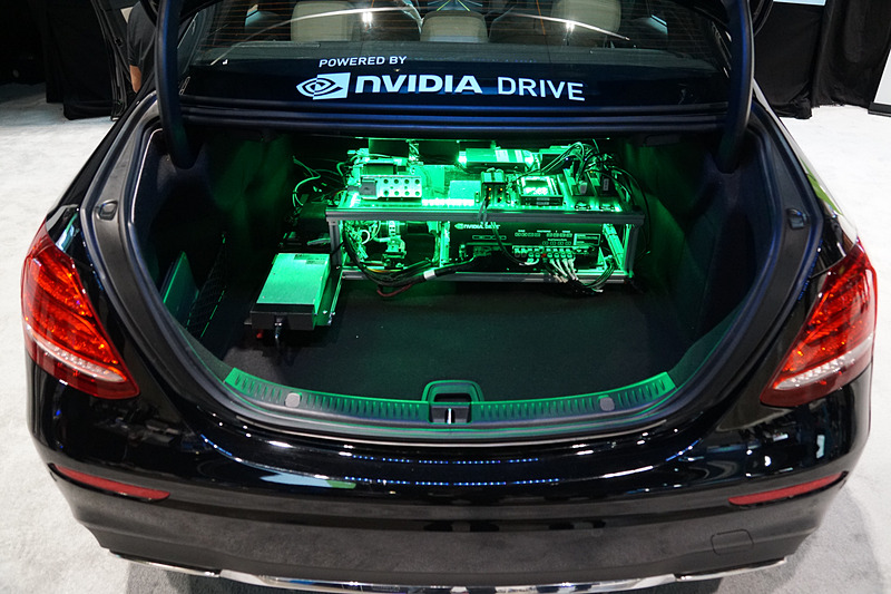 レベル2＋自動運転を実現させる「DRIVE AP2X」をトランクルームに積載