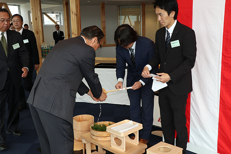 竣工式に先だって神事も実施された