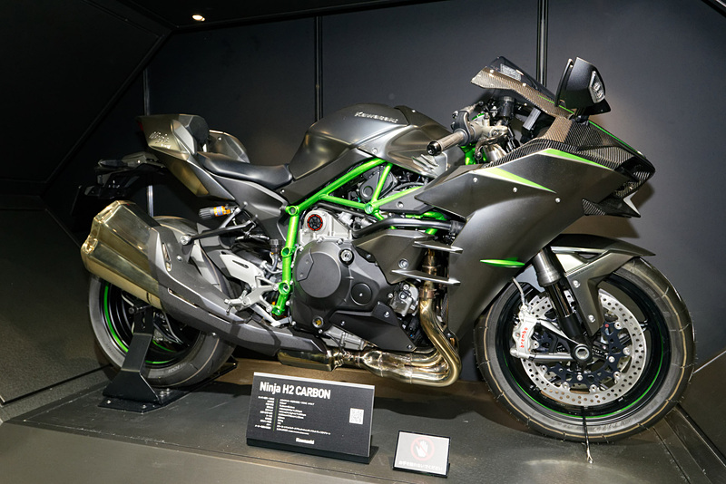 「Ninja H2 CARBON」