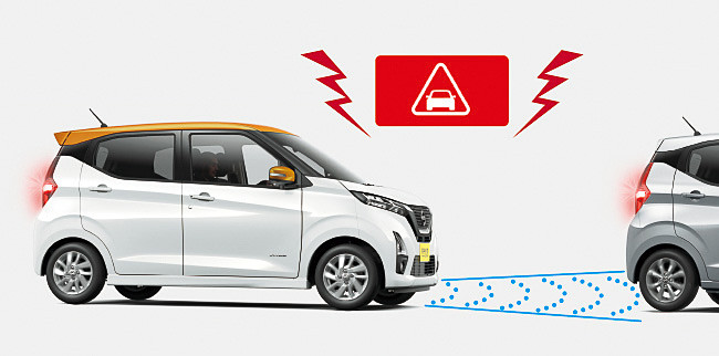 インテリジェント エマージェンシーブレーキはクルマと人の両方に作動