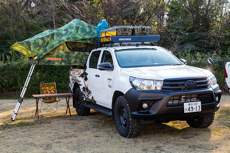 試乗会会場には冷凍車、欧州仕様車、南ア仕様車、TRD用品装着車など、さまざまなバリエーションのハイラックスが展示されていた